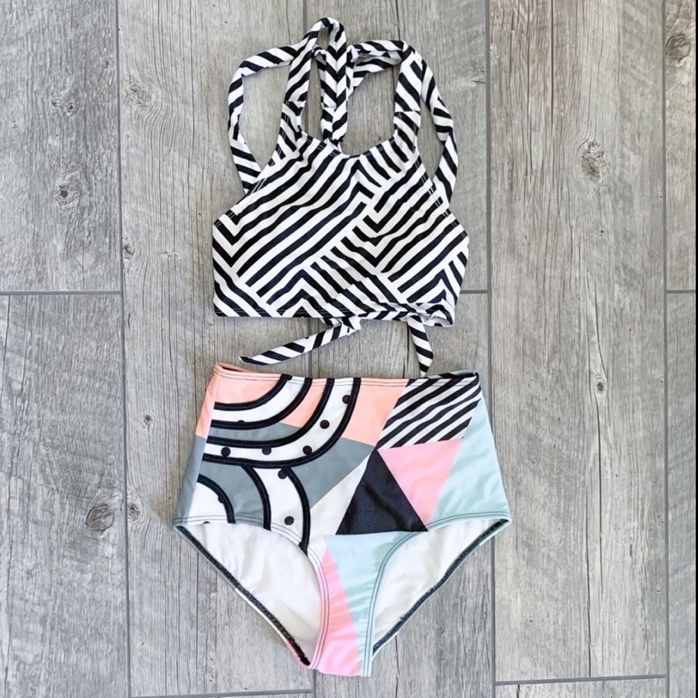 👙SALE $30 👙 NBW MODCLOTH Black and white swimsuit - Picture 3 of 10